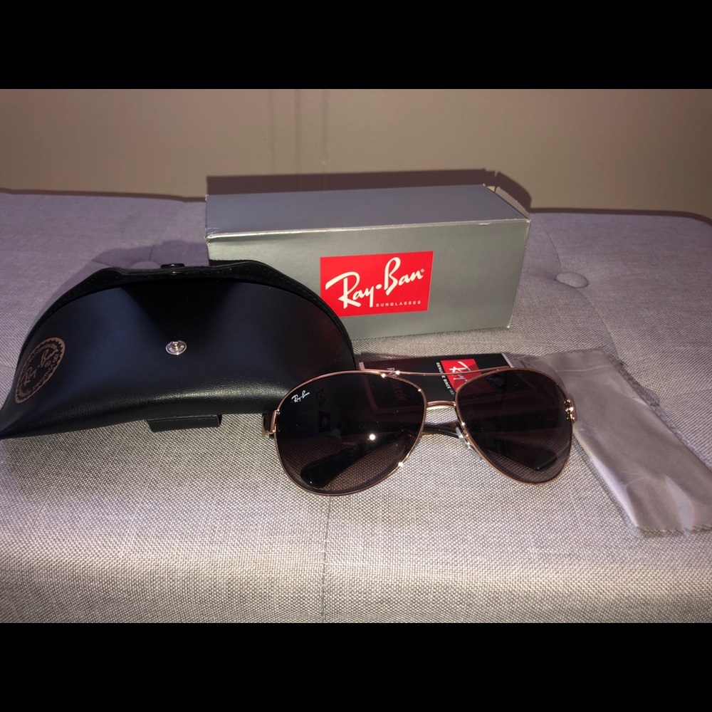 Women’s Ray-Ban Sunglasses